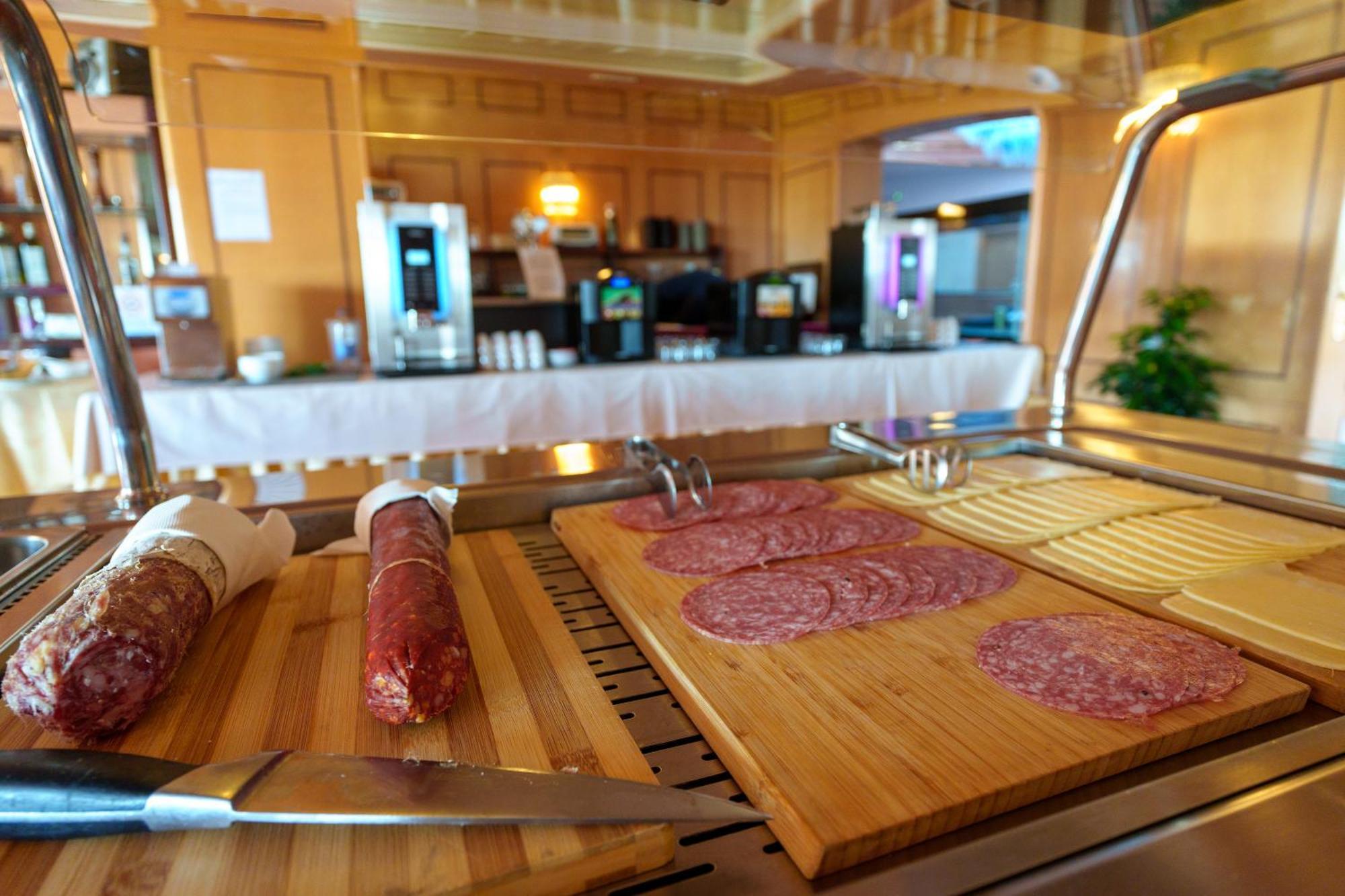 Hotel Villa Strassoldo "Ex Attianese Hotel Restaurant" Cervignano del Friuli Extérieur photo