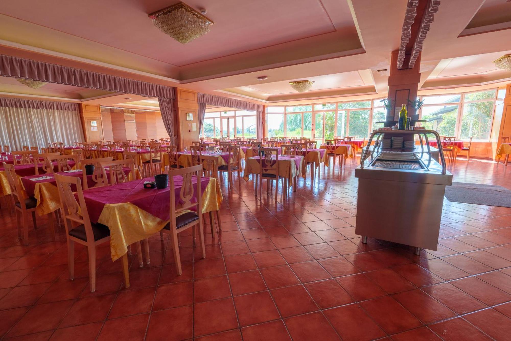 Hotel Villa Strassoldo "Ex Attianese Hotel Restaurant" Cervignano del Friuli Extérieur photo