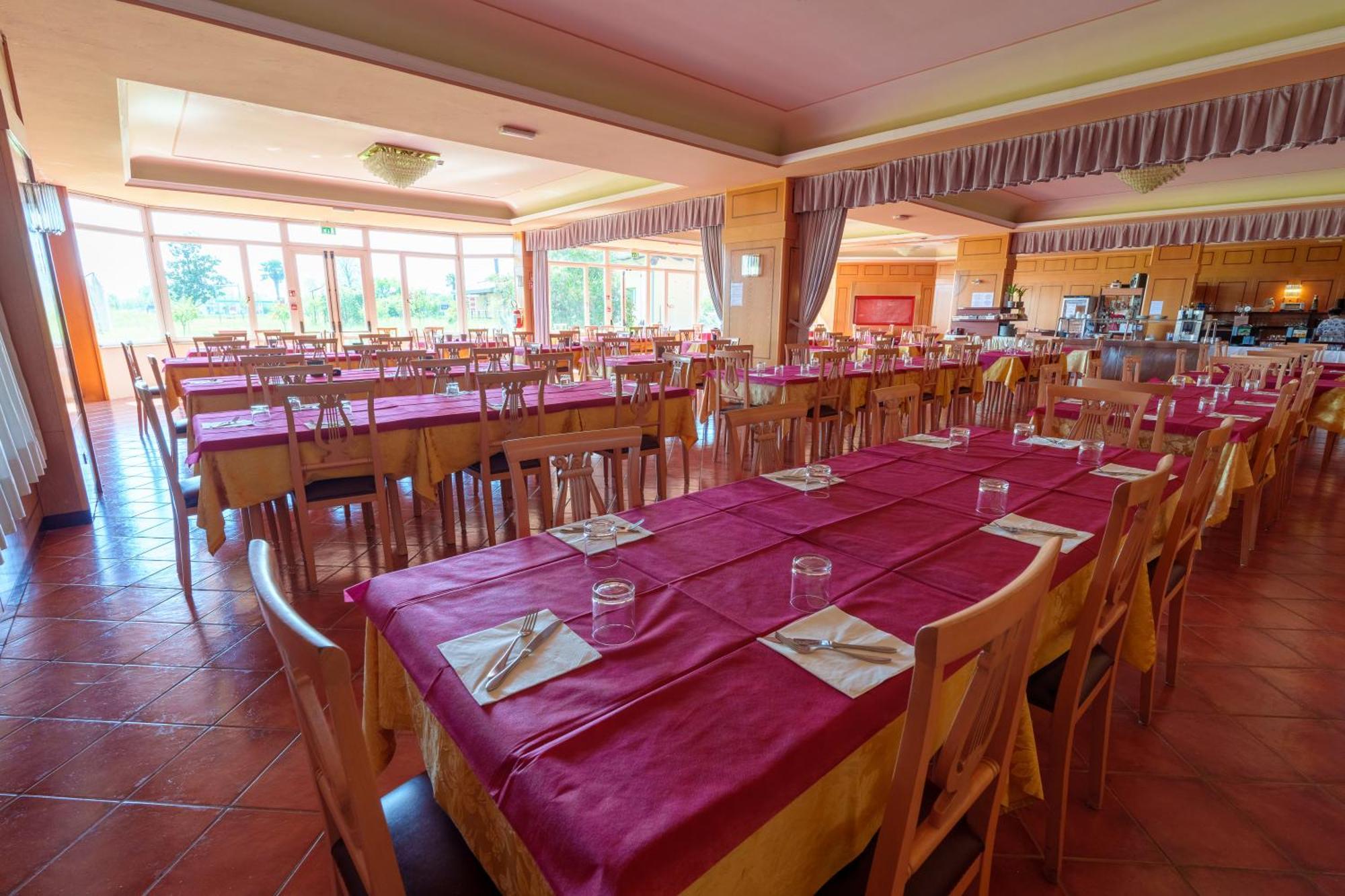 Hotel Villa Strassoldo "Ex Attianese Hotel Restaurant" Cervignano del Friuli Extérieur photo